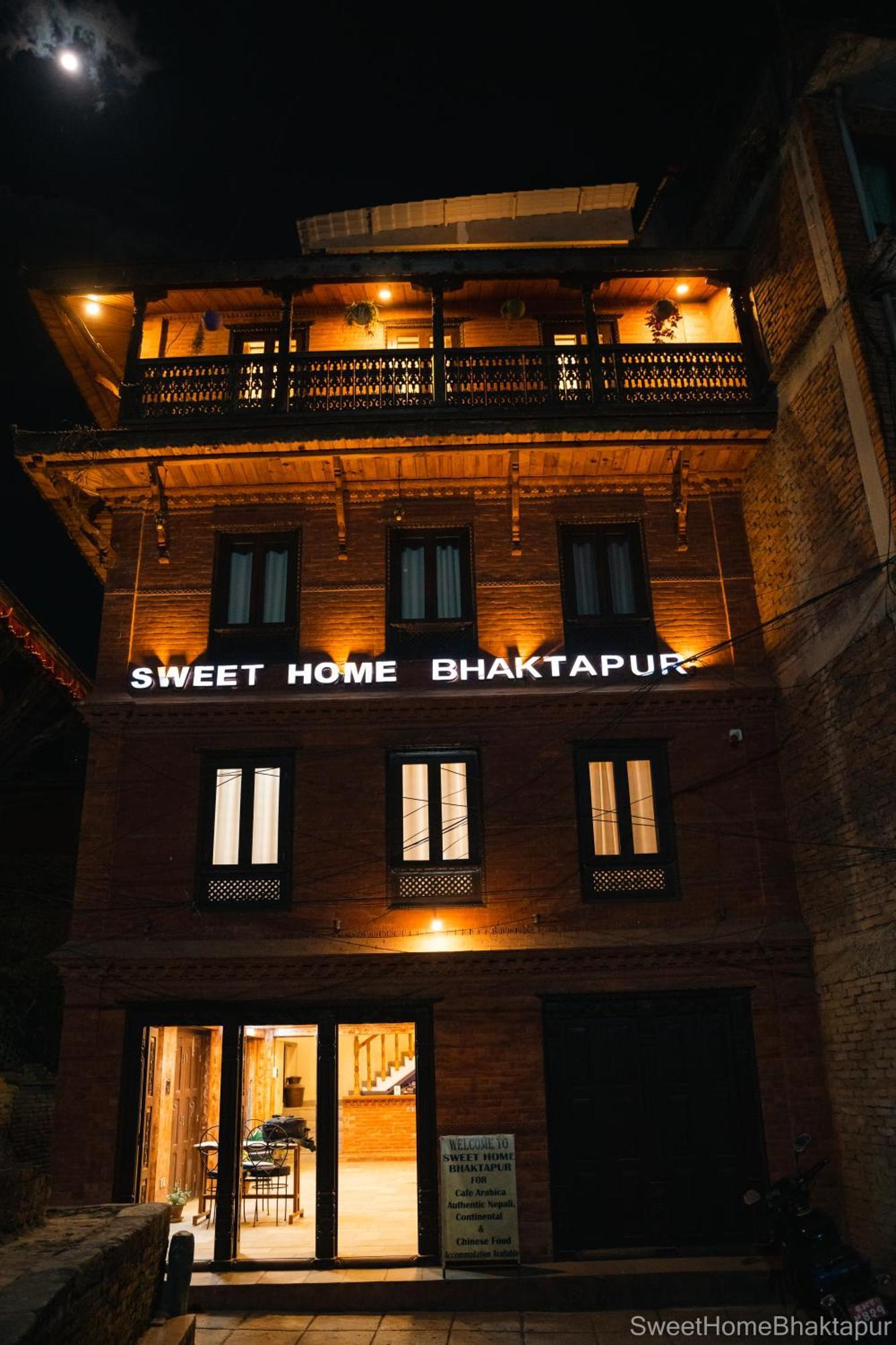 Hotel Sweet Home Bhatgoan Exteriör bild